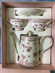 5-piece porcelain tea set by Grace Teaware