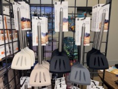 Online: N-Slotted Spatula
