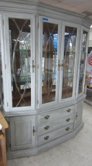 'Thomasville' China Cabinet