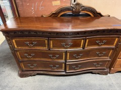 DRESSER W\/MIRROR