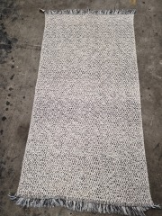 Gray White 3x5ft Rug