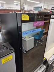 Nutrighef cooler Mini Fridge