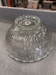 Vintage Floral Accent Globe
