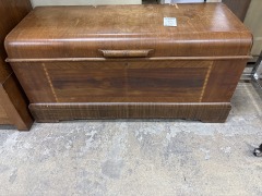 Vintage Lane Cedar Chest