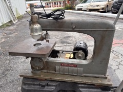 Vintage Delta Homecraft 16\