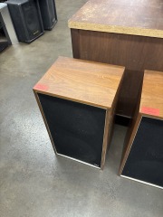 RCA RK325R Wooden Floor Speaker