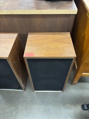 RCA RK325R Wooden Floor Speaker