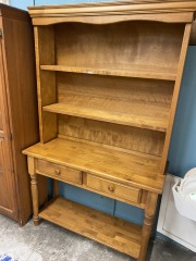 Classic Country Butlers Pantry