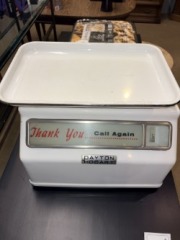 Online: D-Vintage Enameled Grocery Scale