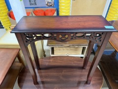 SOFA TABLE