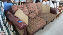 2 Cushion Sofa w\/Pillows
