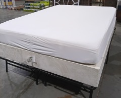 Queen size matress\/box spring  3486