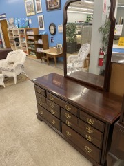 7 Drawer Dresser\/Mirror
