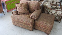 'Thomasville' Chair w\/Ottoman & Throw Pillow