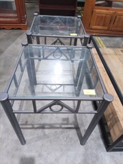 Glass top end table 3497
