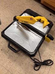700XT Wet Tile Saw