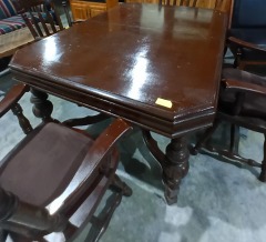 Dining table w\/4 chairs 3520