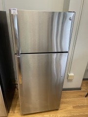 GE Refrigerator