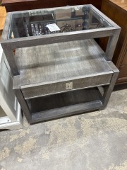 Vanguard Michael Weiss 2-tier Accent Table