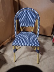 Patio Furniture Safavieh Blue\/White Outdoor Patio chair Retail $139.99