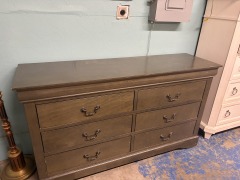 Stanley Traditional Dark Wood 6 Drawer Dresser