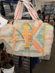 Online: D-Neon Bag with Pouch
