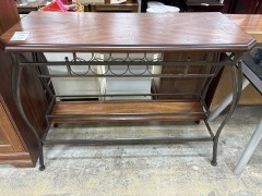 Bar with wine rack and wine storage