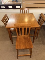 Online: D-Counter Table w\/ 4 chairs