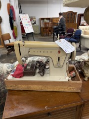 Singer Fashionmate 239 1960's Straight Stitch (Only w\/Reverse), No Light, Oiled and Tested, WORKING