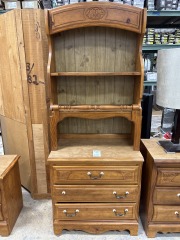 MCM Maple Hutch w\/ Storage