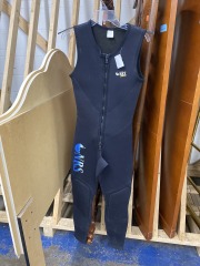 Sleeveless Diving Swimsuit