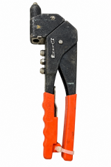 Riveter
