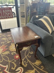 Drop Leaf End Tabl