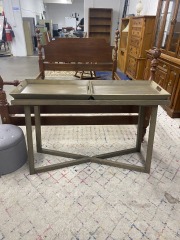 Modern Farmhouse Entryway Tray Table