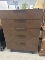 NEW Article 5 Drawer Dresser