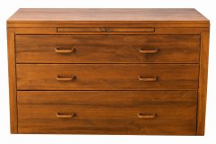Drawer Dresser \/ Storage Chest