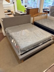 Online: D-Cal\/King Platform Frame