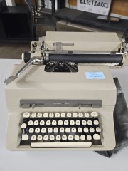 Royal model 440 Typewriter
