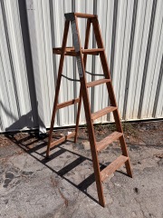 Keller 6' Wooden Step Ladder