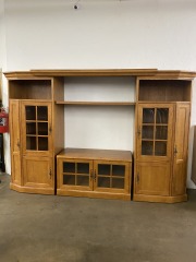 Grandiose Adjustable Country Style Entertainment Unit