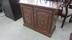 'Broyhill' Side Bar Table