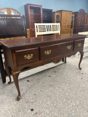 American Drew Traditional Buffet Table