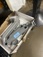 Counterbalance Dual Monitor Stand 17-32\
