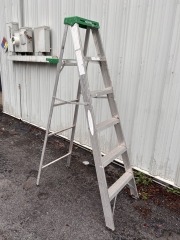 Werner 6ft Aluminum Step Ladder