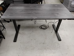 Lift Desk