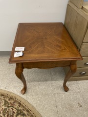 Curve Leg End Table
