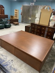 Queen Platform Bed with 2 Storage Drawers