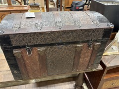 Antique Reading Trunck Factory Domed Steamer Trunk