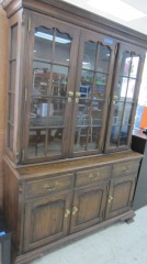 'Pennsylvania House' Lighted China Cabinet