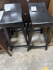 Black Saddle Seat